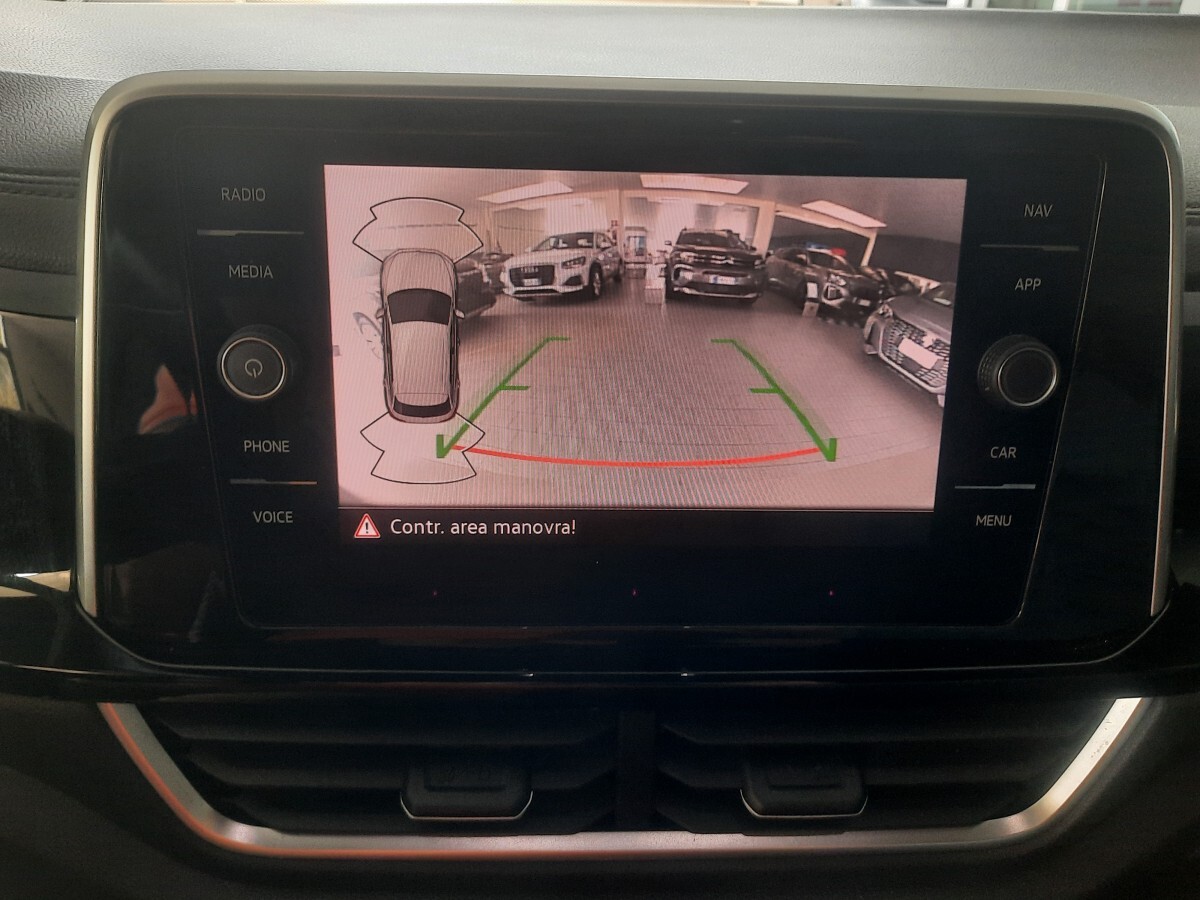 VOLKSWAGEN T-ROC 2.0 TDI DSG R-LINE